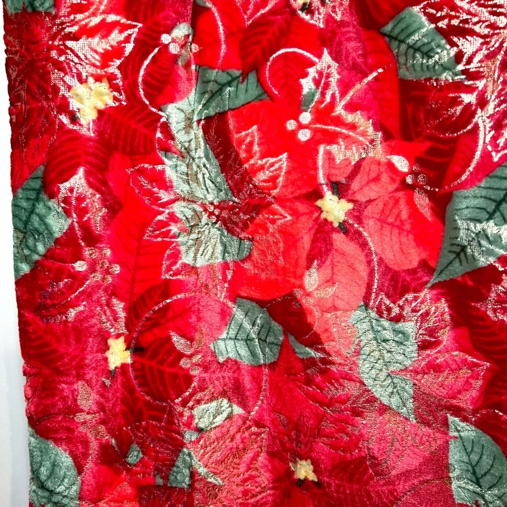 Christmas Red Poinsettia Flowers Plush Throw Blanket Gold Foil Green Leaves